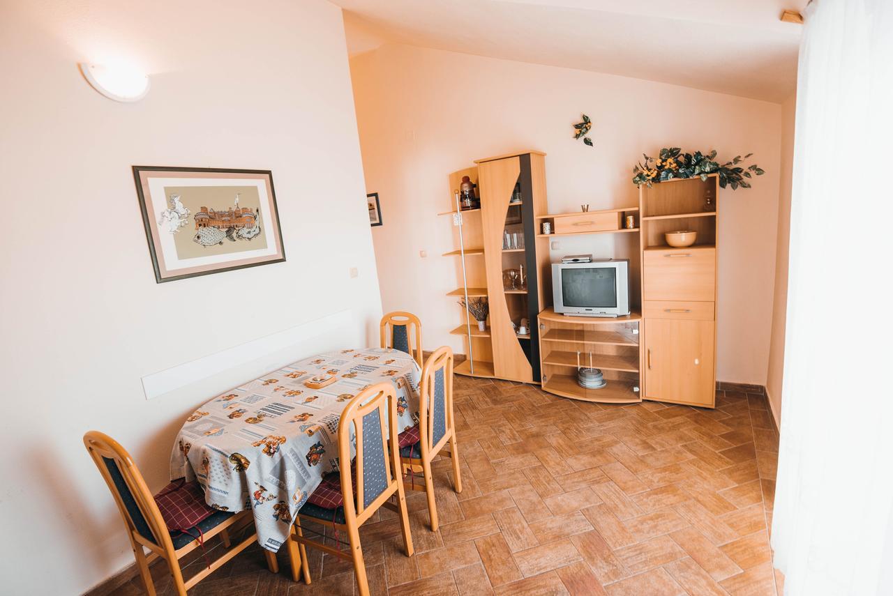 Apartments Visnjic Zaboric Esterno foto