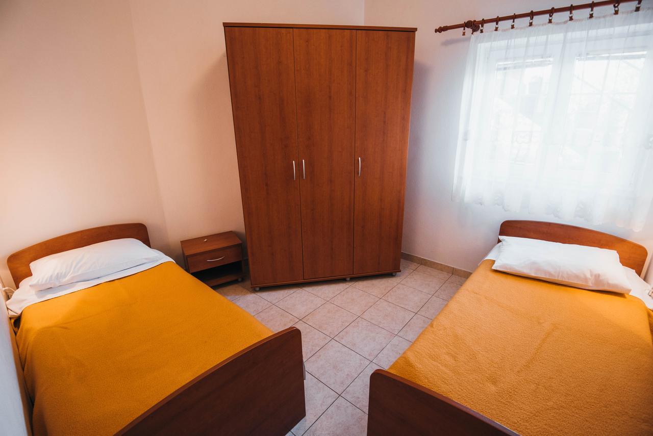 Apartments Visnjic Zaboric Esterno foto